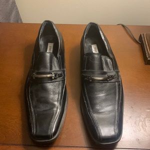 Black Steve Madden dress shoes